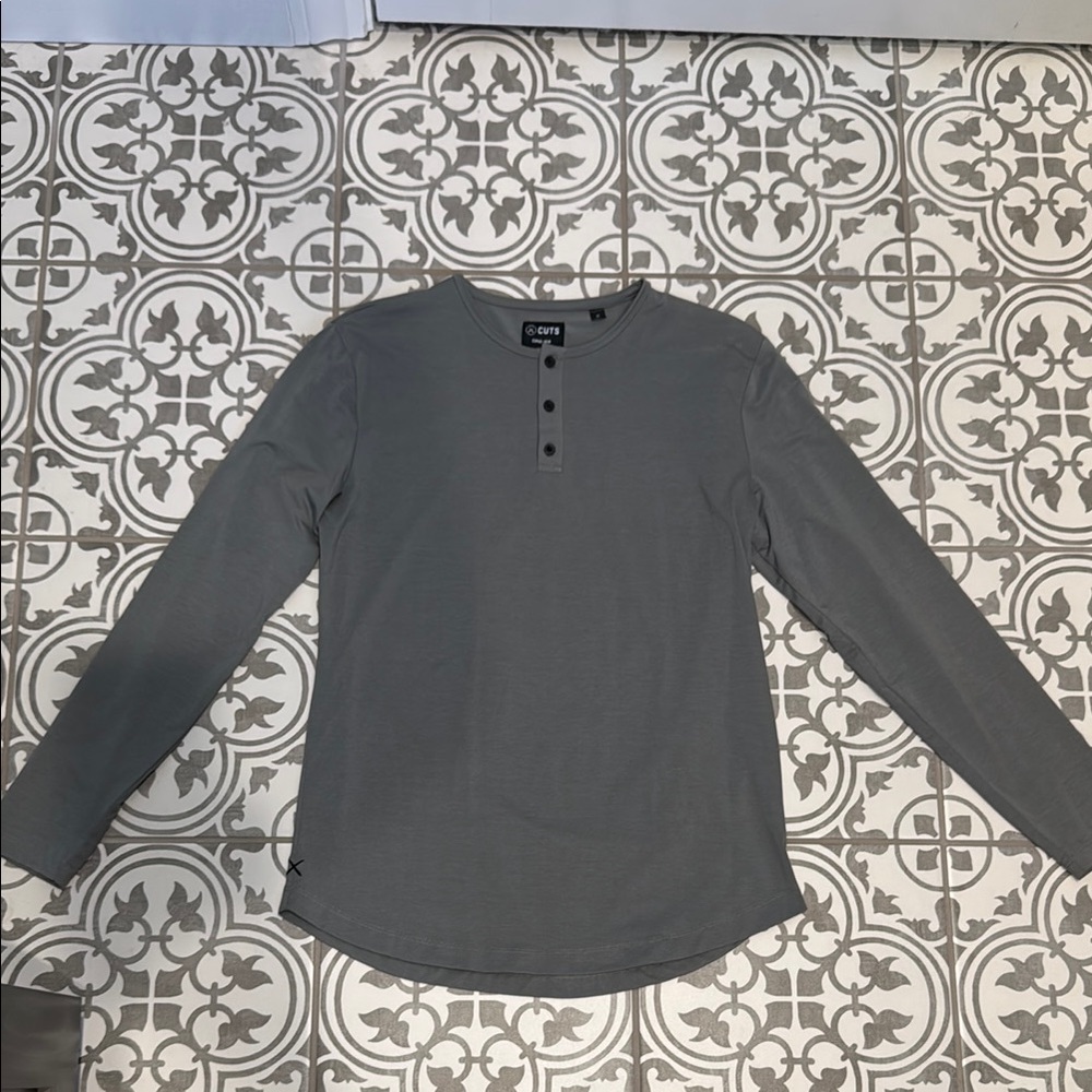 Cuts Sage (Gray) AO Long Sleeve Henley Shirt - Medium